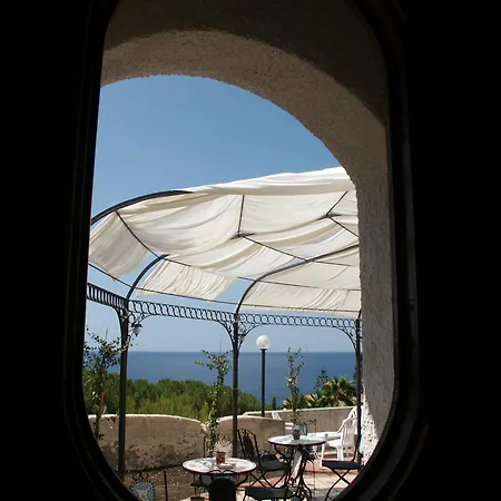 Alojamento de Acomodação e Pequeno-almoço Terrazza Sul Plemmirio 4*